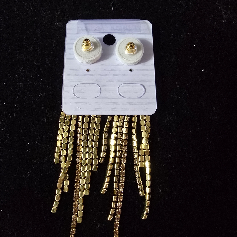 Earrings - Picture 4 of 5